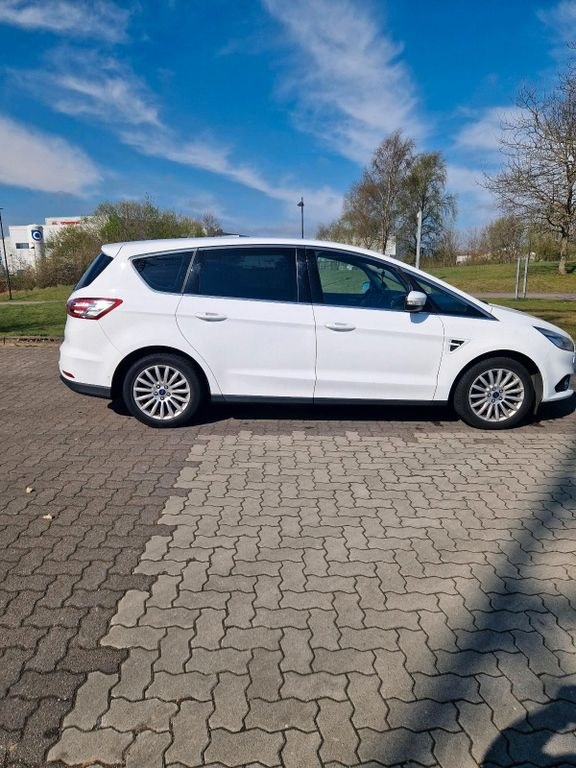 نمای دیگر فورد S-max 2,0 TDCi 132KW 7-Sitzer