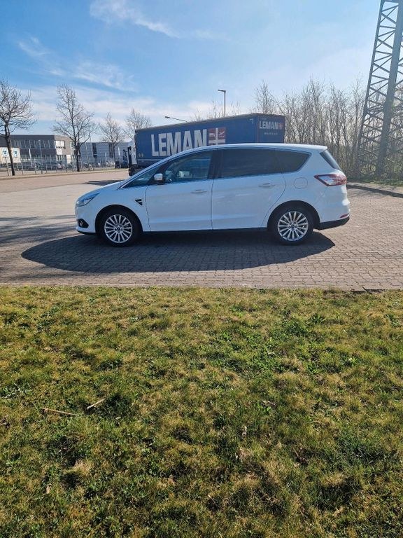 نمای دیگر فورد S-max 2,0 TDCi 132KW 7-Sitzer