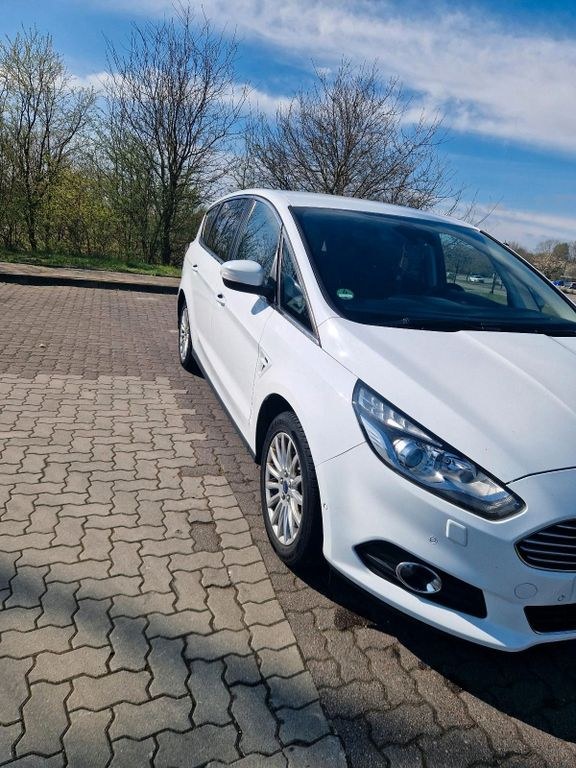 نمای دیگر فورد S-max 2,0 TDCi 132KW 7-Sitzer