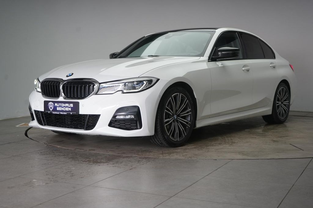 نمای دیگر بی ام و 320 d M Sport لیزر/چرم/HuD/دوربین