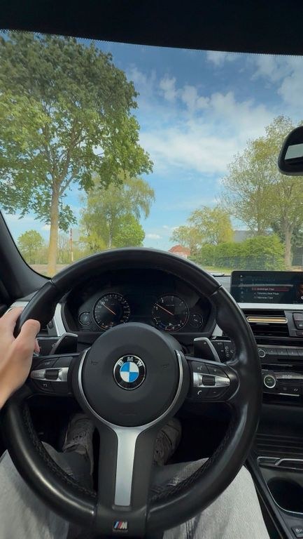 نمای دیگر بی ام و 335d xDrive Touring || M-Sport || Shad...