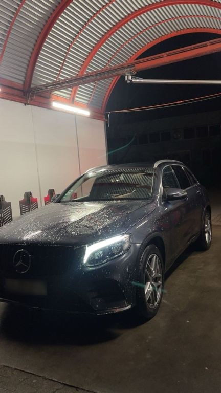 نمای دیگر مرسدس بنز مرسدس GLC 250d AMG لاین