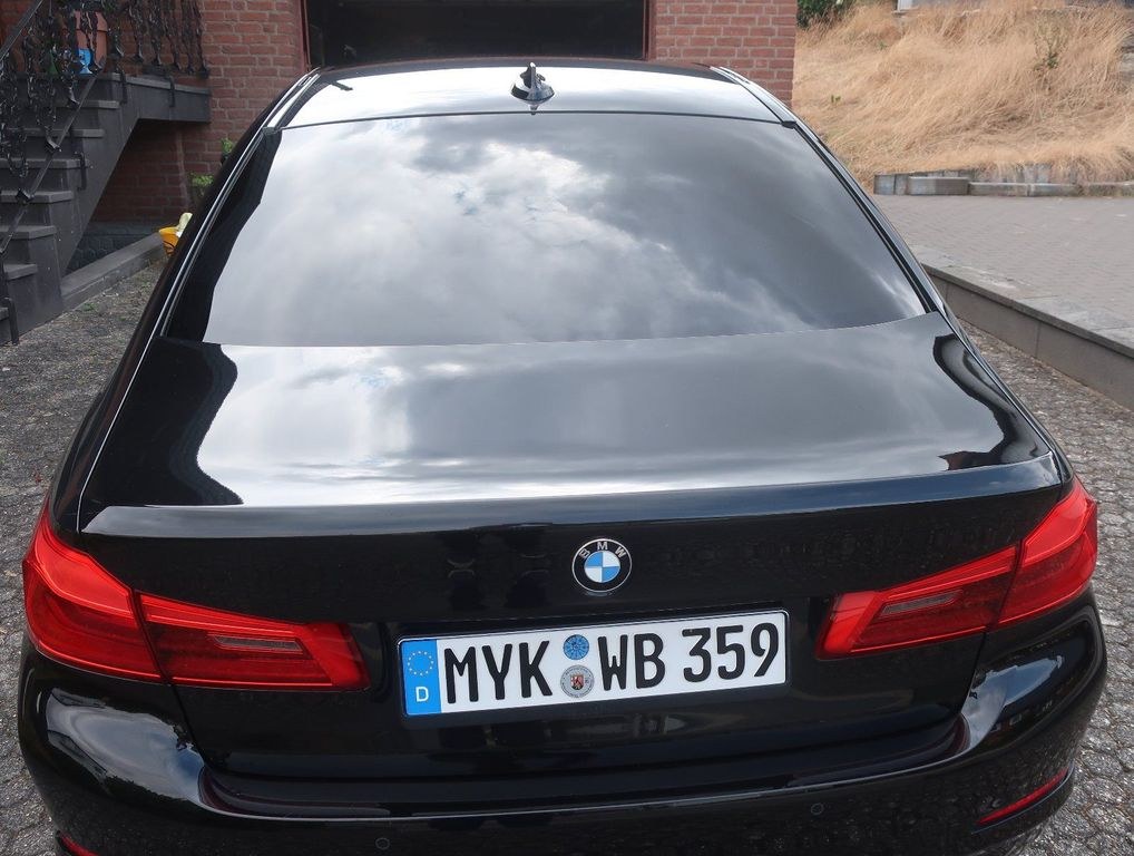 نمای دیگر بی ام و 520d اسپرت لاین G30 - اتوماتیک، نیمه چرم...