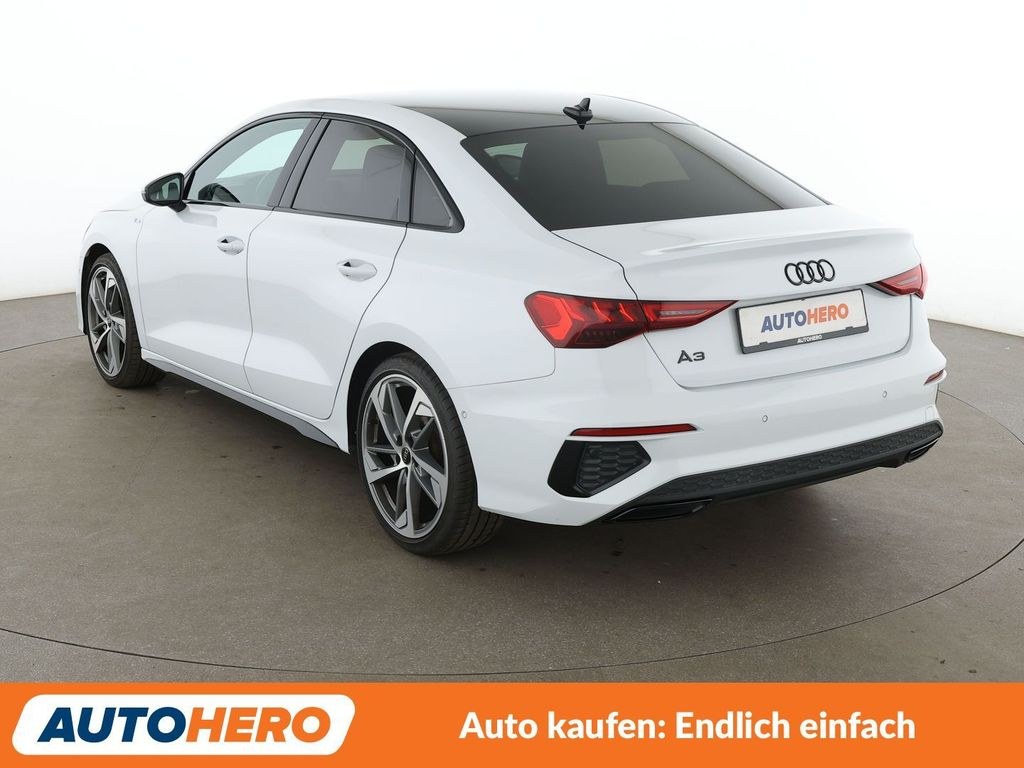 نمای دیگر آئودی A3 لیموزین 30 TDI S لاین