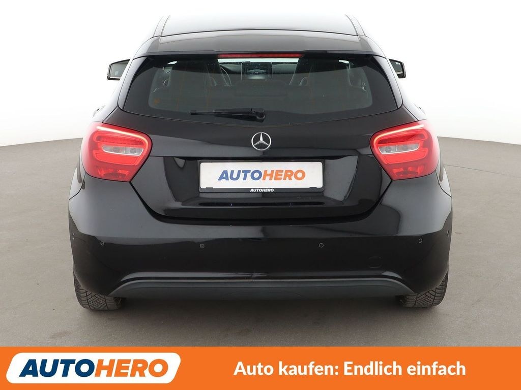 نمای دیگر مرسدس بنز A کلاس A 180 BlueEfficiency استایل