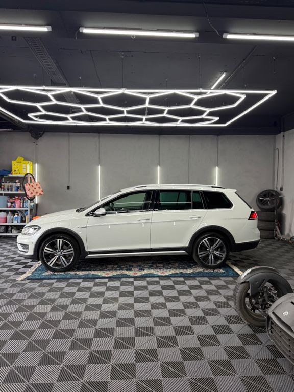 نمای دیگر فولکس واگن گلف 2.0 TDI 135kW SCR DSG 4MOTION آلتراک ...