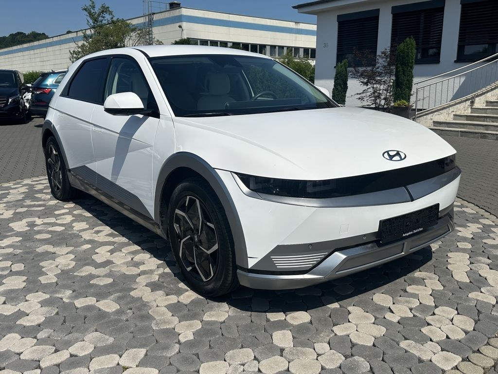 نمای دیگر هیوندای آیونیک 5 تکنیک 4WD چرم پیکسل ACC بوز 72,6kWh