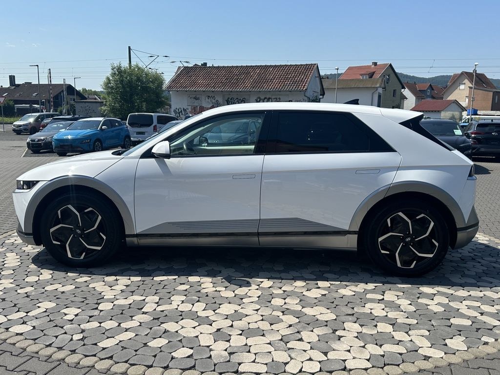 نمای دیگر هیوندای آیونیک 5 تکنیک 4WD چرم پیکسل ACC بوز 72,6kWh
