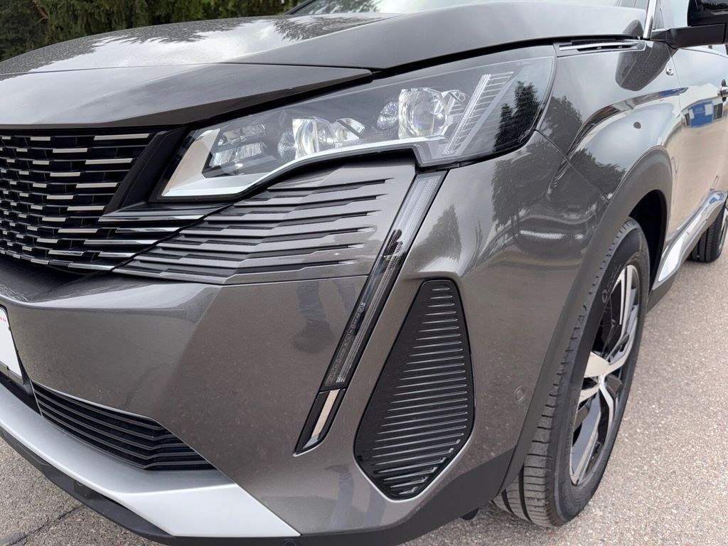 نمای دیگر پژو 5008 GT هیبرید ملایم صندلی ماساژور + دوربین عقب