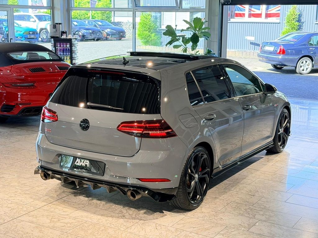 نمای دیگر فولکس واگن گلف GTI TCR آکراپوویچ*PANO*DYNAUDIO*REIFNIZ*DCC