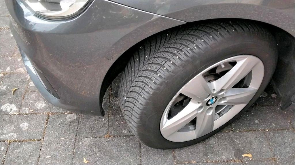 نمای دیگر بی ام و 218 i اکتیو تورر