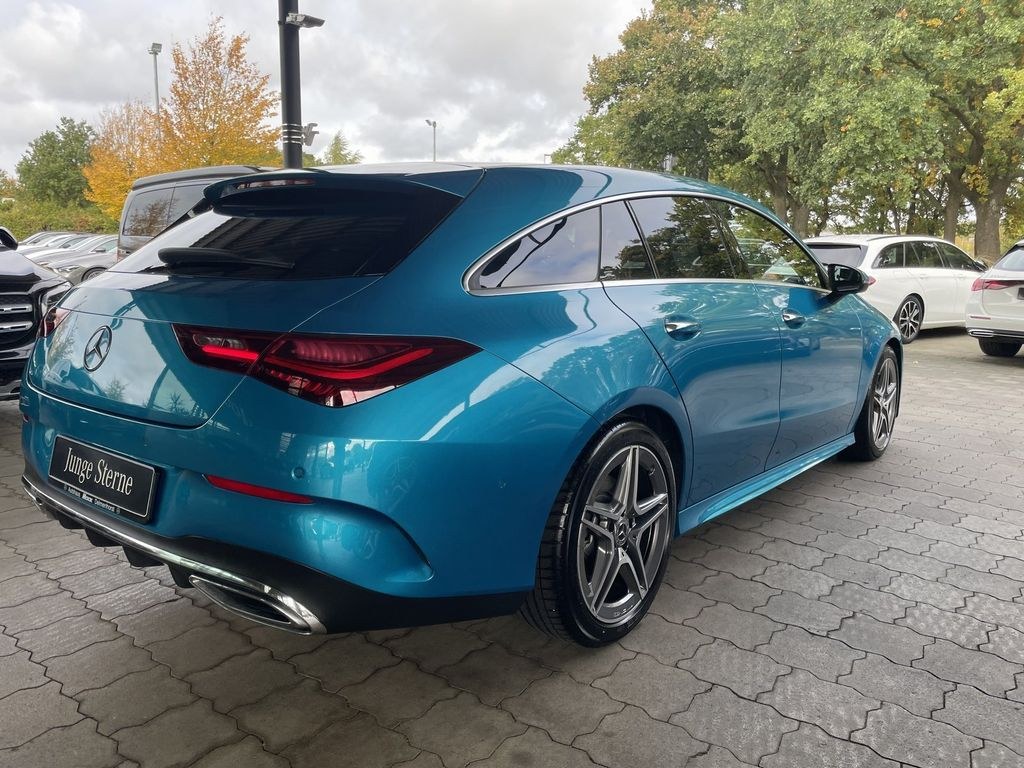نمای دیگر مرسدس بنز CLA 180 شوتینگ بریک AMG پریمیوم قلاب یدک پکیج زمستانی