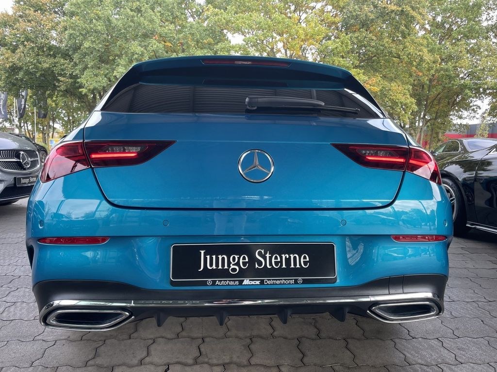 نمای دیگر مرسدس بنز CLA 180 شوتینگ بریک AMG پریمیوم قلاب یدک پکیج زمستانی