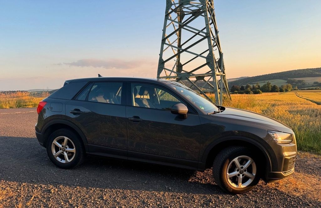 نمای دیگر آئودی Q2 1,4 TFSI اس ترونیک DSG اتوماتیک گو...
