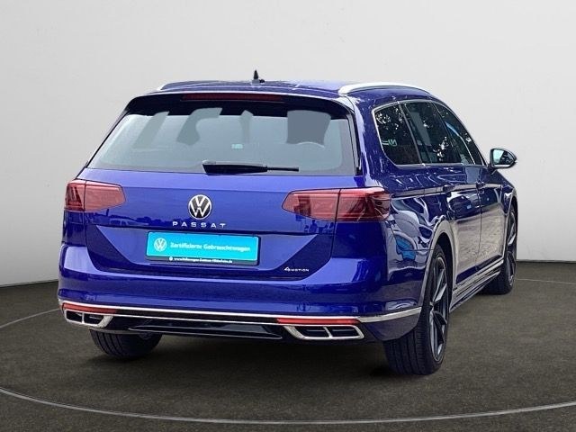 نمای دیگر فولکس واگن پاسات واریانت 2.0 TDI DSG 4 موشن آر-لاین الگا