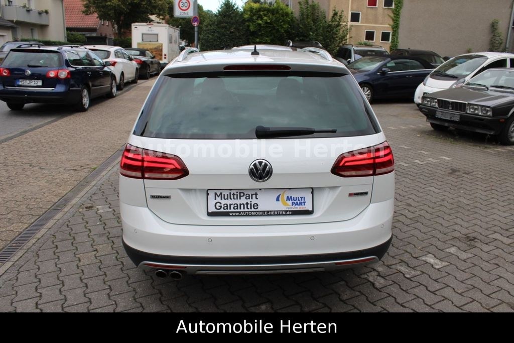 نمای دیگر فولکس واگن گلف VII 2.0 TDI آلترک*4Motion*DSG*هایلاین*