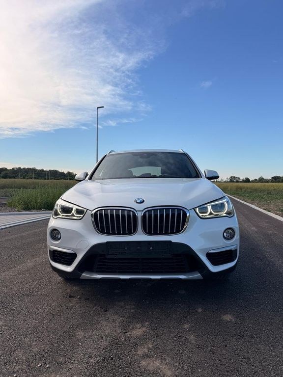 نمای دیگر بی ام و X1 xDrive 25 d xLine- MwsT- قیمت خالص 11,764€