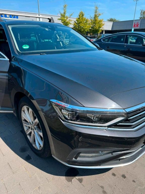 نمای دیگر فولکس واگن پاسات B8 2.0 TDI الگانس DSG بدون تصادف...