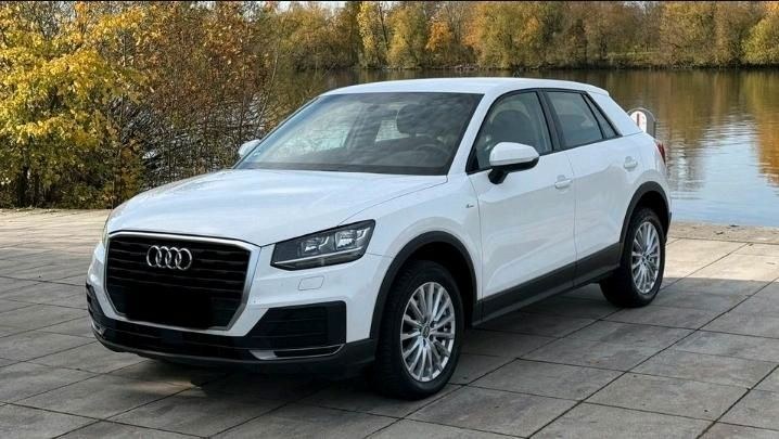 نمای دیگر آئودی Q2 TDI اس لاین