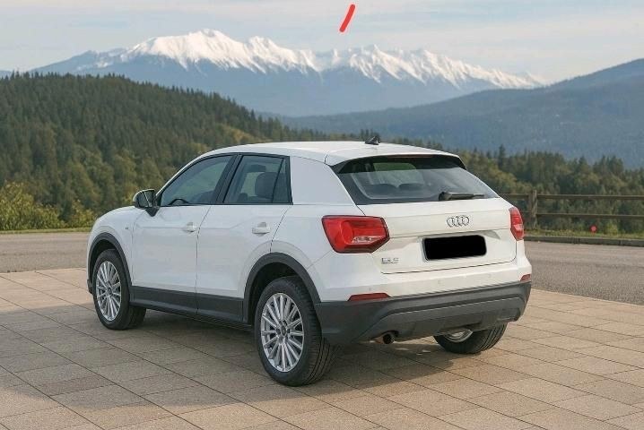 نمای دیگر آئودی Q2 TDI اس لاین