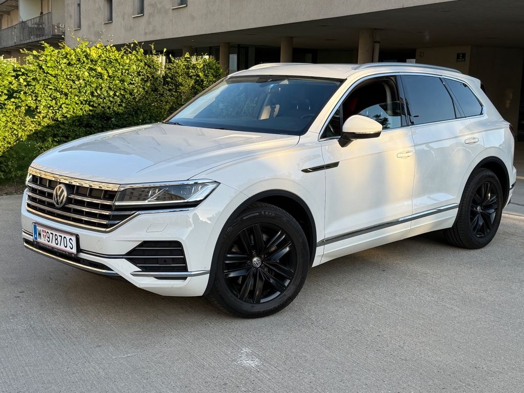 نمای دیگر فولکس واگن توآرگ 3.0 V6 TDI SCR 170kW 4MOTION تیپترونیک