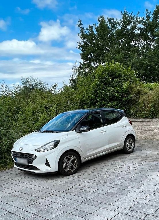 هیوندای i10
