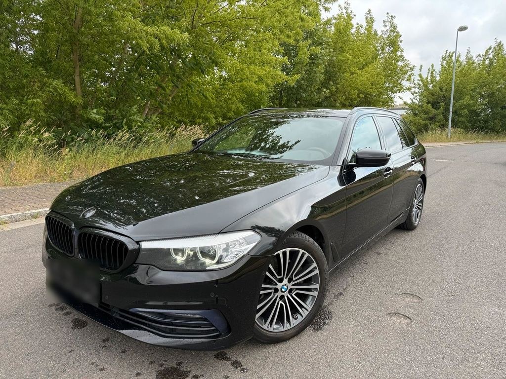 بی ام و 520d اسپورت لاین / AHK