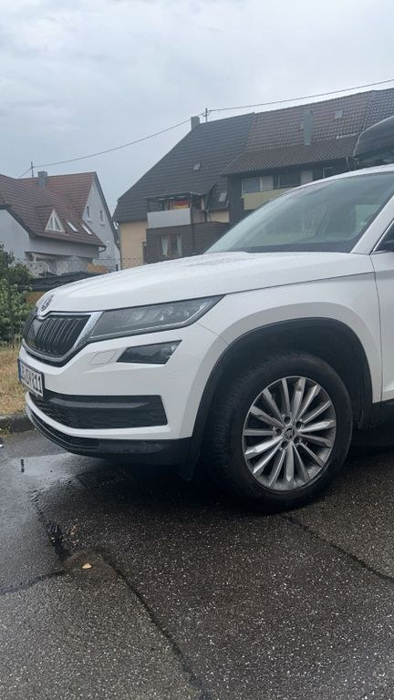 نمای دیگر اشکودا کودیاک 2.0 TDI SCR 140kW DSG 4x4 استایل استایل