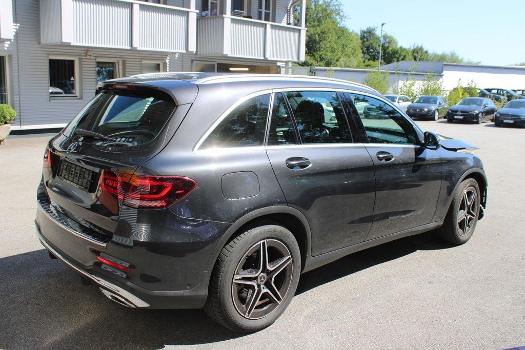 مرسدس بنز GLC 300 d 4Matic AMG