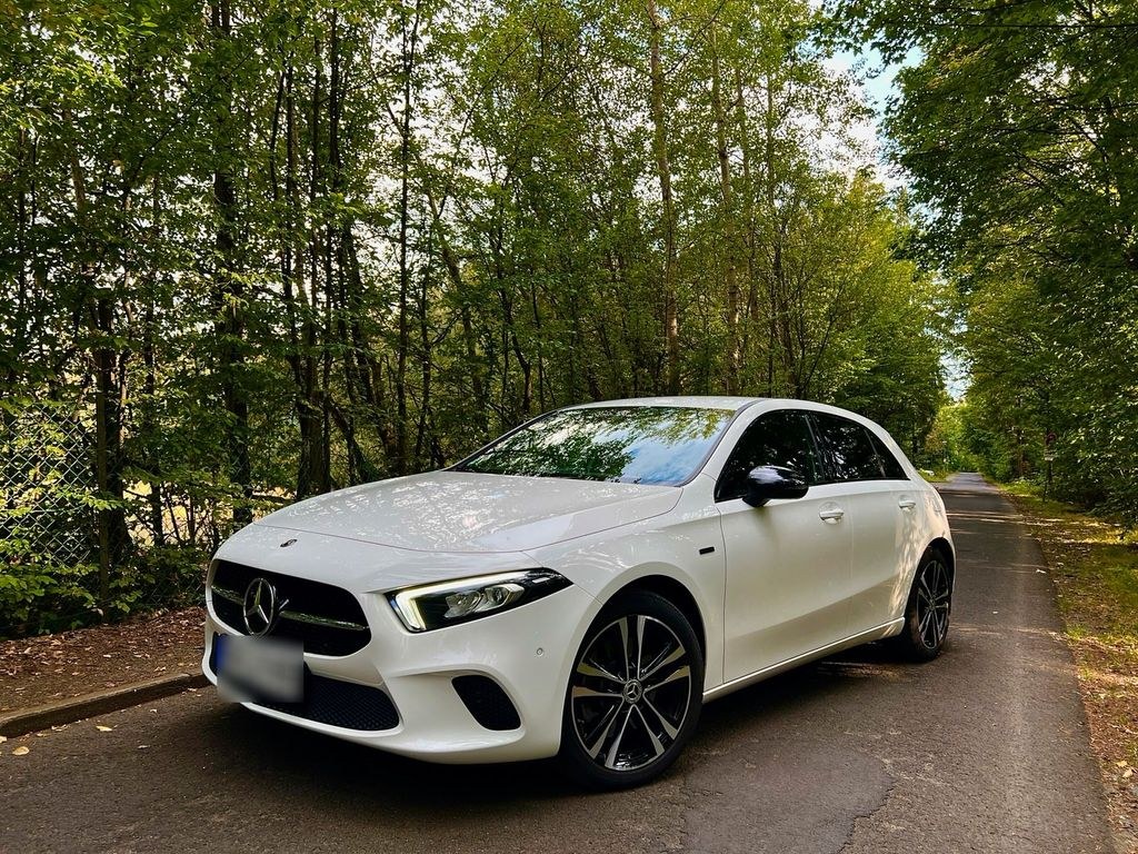 مرسدس بنز مرسدس A کلاس A250e Hybrid 218 PS 03/2020