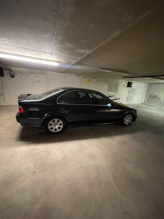 بی ام و 2001 بی ام و 520i E39 بنزین با LPG