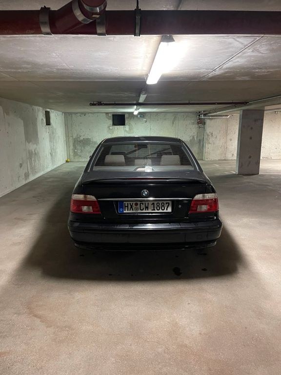 نمای دیگر بی ام و 2001 بی ام و 520i E39 بنزین با LPG