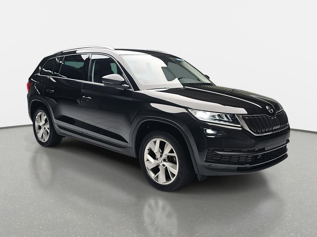 نمای دیگر اشکودا کودیاک 1.5 TSI DSG استایل ناوی LED ACC LM19 AHK