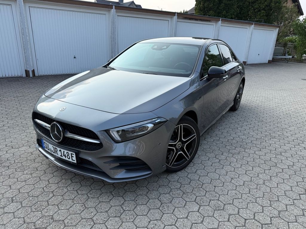 مرسدس بنز A 250 e DCT -