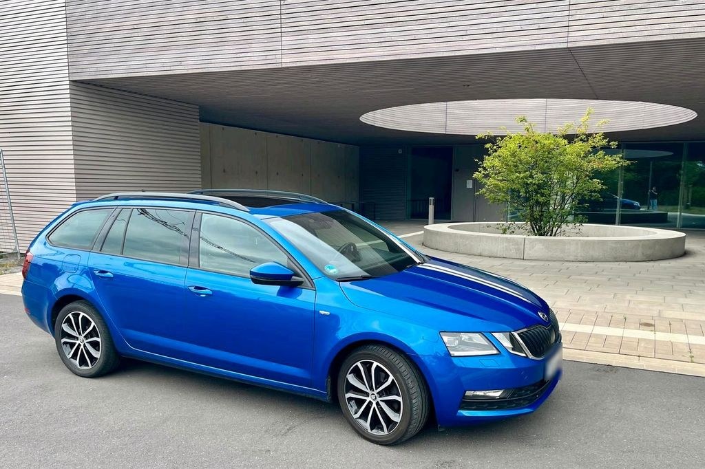 اشکودا اکتاویا کامبی سولیل 2.0 TDI 150 PS...