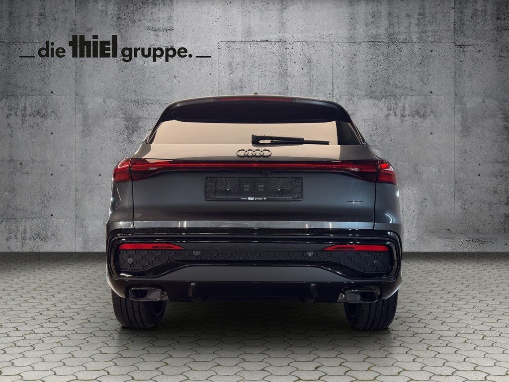 نمای دیگر آئودی Q5 SUV e-هیبرید کواترو