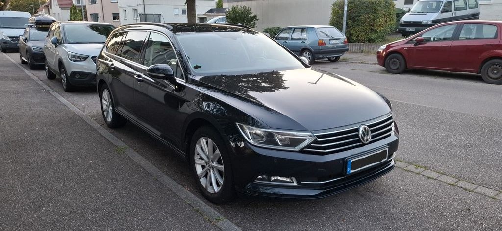 فولکس واگن پاسات 2.0 TDI کامفورت لاین Pano ACC AHK