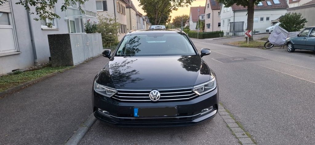 نمای دیگر فولکس واگن پاسات 2.0 TDI کامفورت لاین Pano ACC AHK