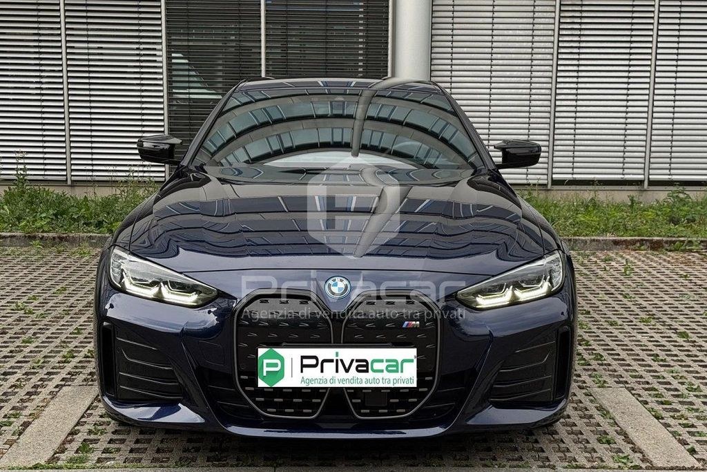 نمای دیگر دیگر بی ام و i4 M50 اسپورت