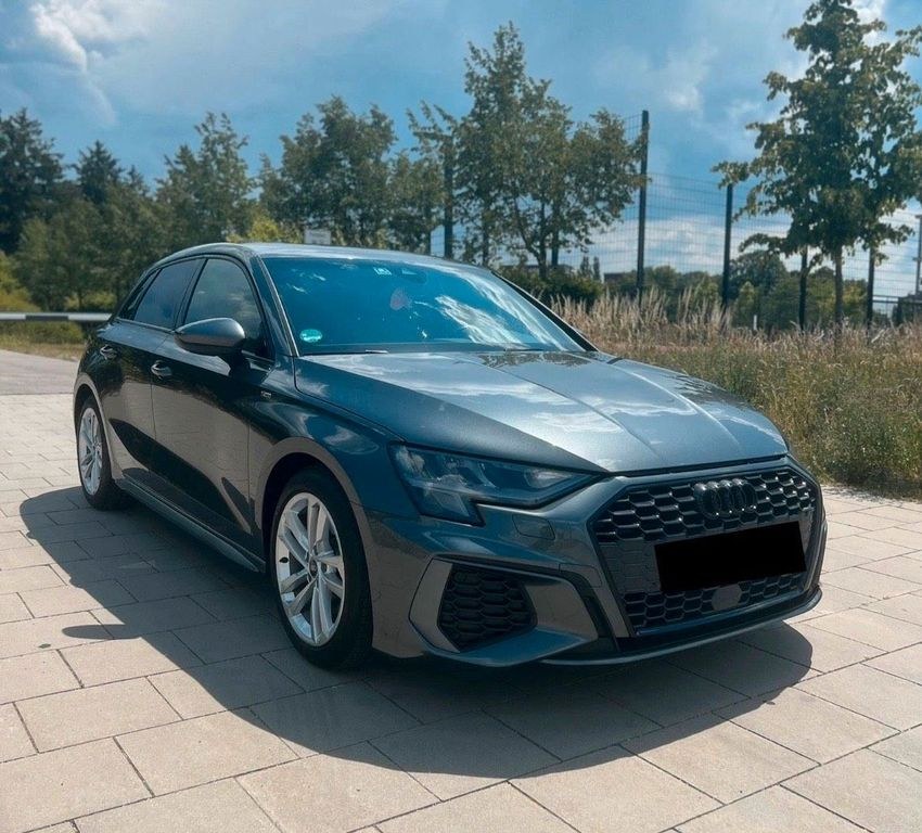 نمای دیگر آئودی آئودی A3 8Y 35 TDI اس-لاین اس-ترونیک AHK/RFK/...