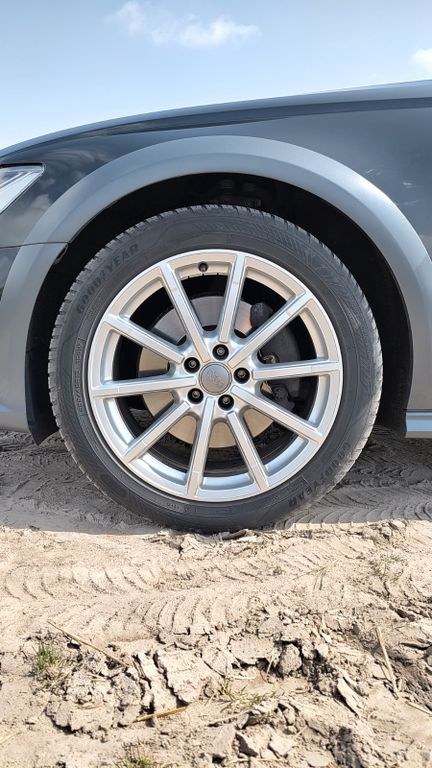 نمای دیگر آئودی A6 آلرود 3.0 TDI کواترو 200kW S tronic -