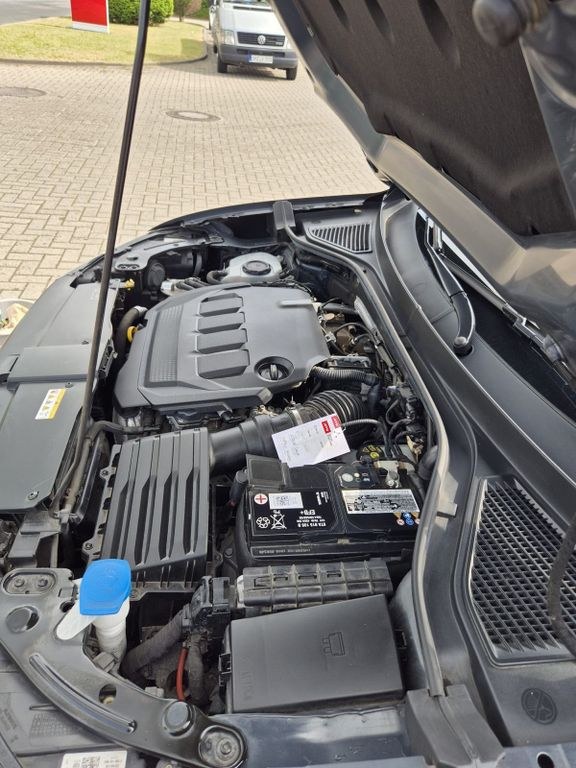 نمای دیگر فولکس واگن تی-راک 2.0 TDI DSG | 110.000 یک مالک