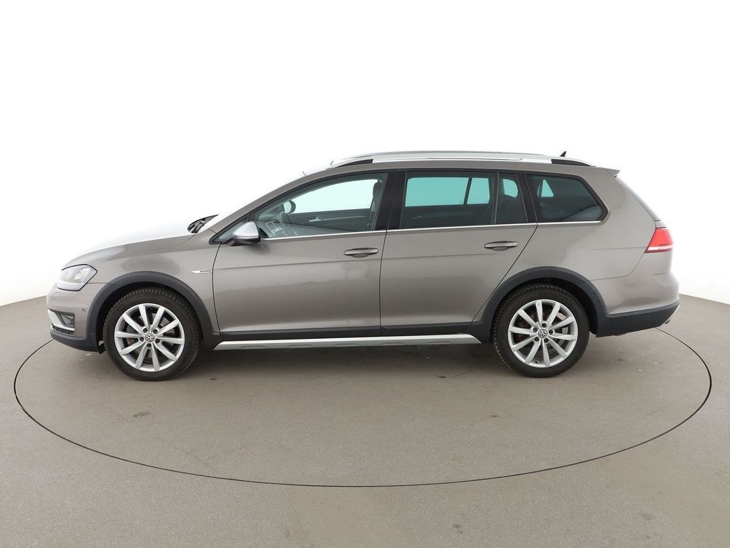 نمای دیگر فولکس واگن گلف VII 2.0 TDI 4Motion BlueMotion Tech