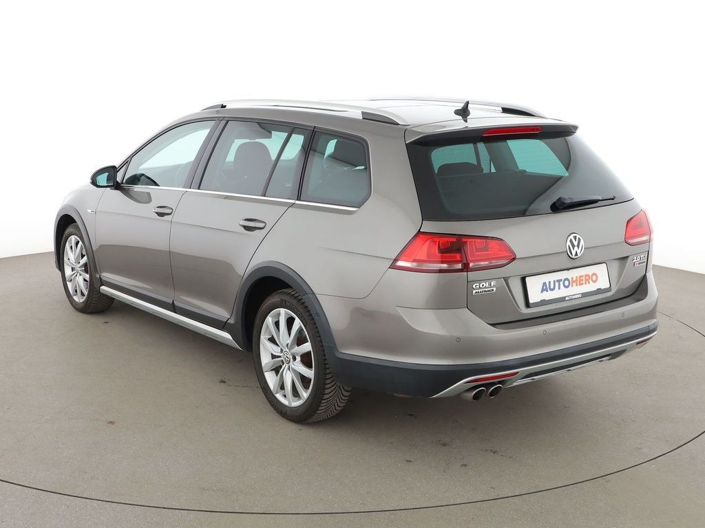 نمای دیگر فولکس واگن گلف VII 2.0 TDI 4Motion BlueMotion Tech