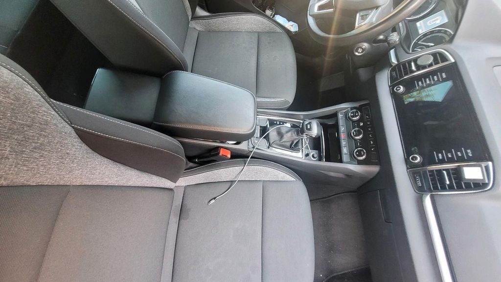 نمای دیگر اشکودا اشکودا کاروک 1.6 TDI DSG اتوماتیک | TÜV 07...