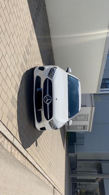 مرسدس بنز A 220 DCT -