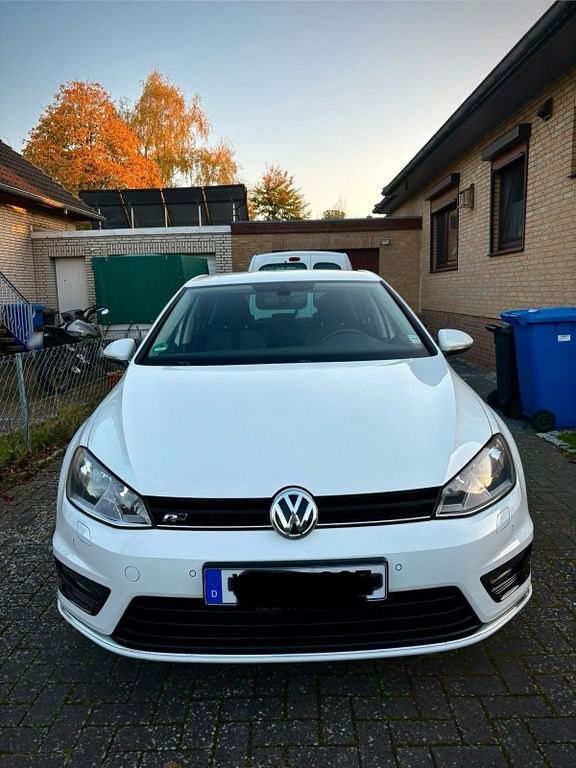 نمای دیگر فولکس واگن گلف 7 R-Line آل استار | 1.6 TDI 110 PS