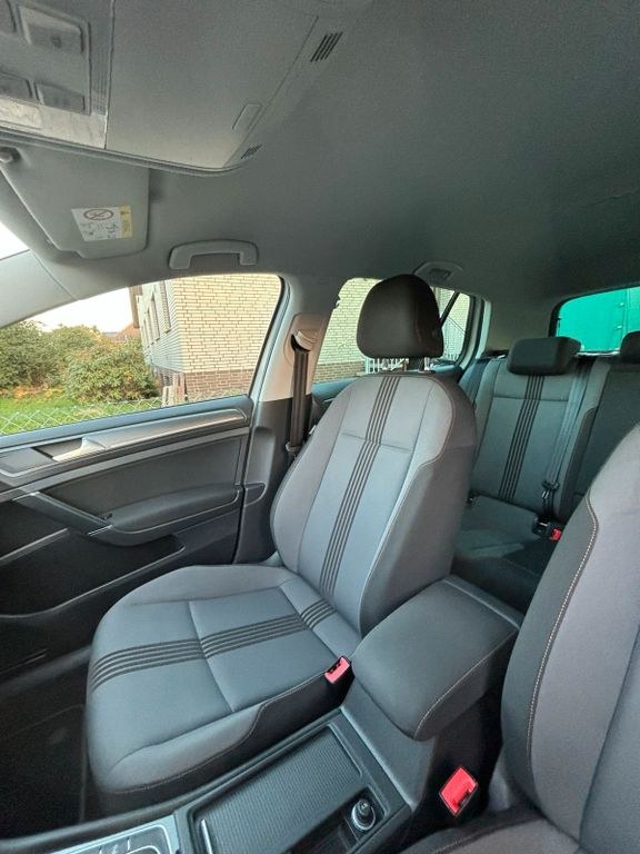 نمای دیگر فولکس واگن گلف 7 R-Line آل استار | 1.6 TDI 110 PS