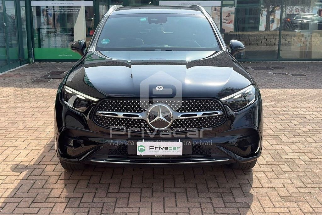 نمای دیگر مرسدس بنز مرسدس GLC 220 d 4Matic هیبرید ملایم AMG لاین A
