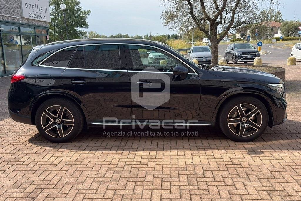 نمای دیگر مرسدس بنز مرسدس GLC 220 d 4Matic هیبرید ملایم AMG لاین A